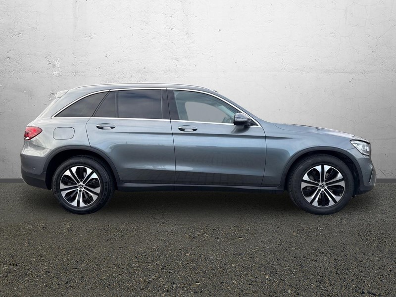 2020 (70) MERCEDES-BENZ GLC 220d 4Matic Sport 5dr 9G-Tronic 4907643