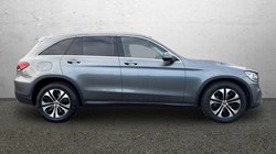 2020 (70) MERCEDES-BENZ GLC 220d 4Matic Sport 5dr 9G-Tronic 4907643