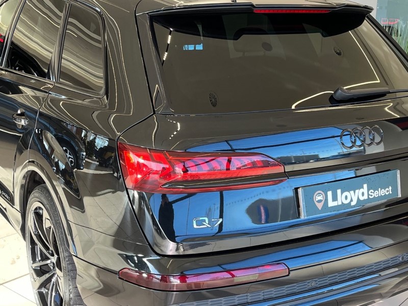 2021 (21) AUDI Q7 55 TFSI Quattro Black Edition 5dr Tiptronic 4911376