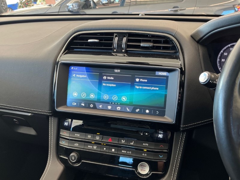 2020 (20) JAGUAR F-PACE 2.0d [180] Chequered Flag 5dr Auto AWD 4912476