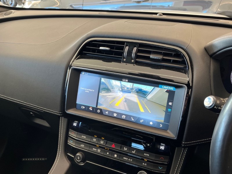 2020 (20) JAGUAR F-PACE 2.0d [180] Chequered Flag 5dr Auto AWD 4912458