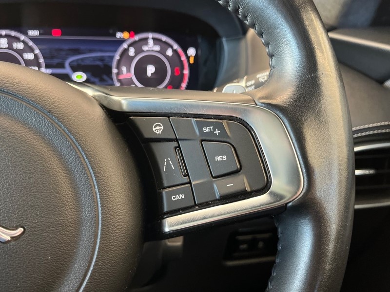 2020 (20) JAGUAR F-PACE 2.0d [180] Chequered Flag 5dr Auto AWD 4912475