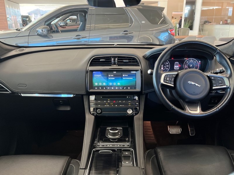 2020 (20) JAGUAR F-PACE 2.0d [180] Chequered Flag 5dr Auto AWD 4912460