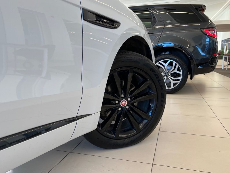 2020 (20) JAGUAR F-PACE 2.0d [180] Chequered Flag 5dr Auto AWD 4912496