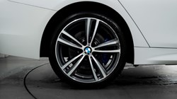 2016 (66) BMW 4 SERIES 420i xDrive M Sport 5dr Auto [Professional Media] 3049112