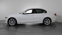 2015 (15) BMW 3 SERIES 330d xDrive Luxury 4dr Step Auto [Business Media] 3060724