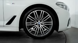 2017 (67) BMW 5 SERIES 520d M Sport 4dr Auto 3061641