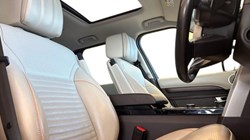 2020 (70) LAND ROVER DISCOVERY 3.0 SD6 HSE Luxury 5dr Auto 4909554