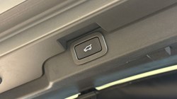 2020 (70) LAND ROVER DISCOVERY 3.0 SD6 HSE Luxury 5dr Auto 4909568