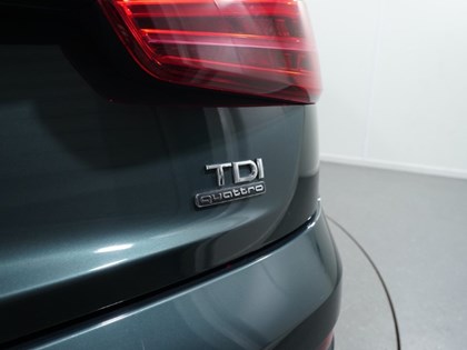 2017 (17) AUDI Q3 2.0 TDI Quattro Black Edition 5dr S Tronic