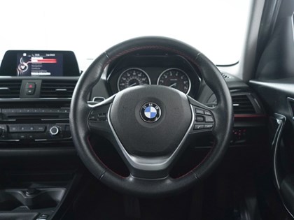 2015 (15) BMW 1 SERIES 120i Sport 5dr