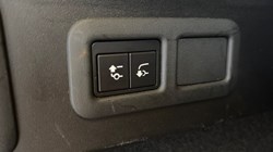 2021 (71) LAND ROVER RANGE ROVER VELAR 2.0 D200 HSE 5dr Auto 4904555