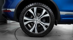 2017 (17) VOLKSWAGEN TOUAREG 3.0 V6 TDI BlueMotion Tech 262 R-Line 5dr Tip Auto 3156752