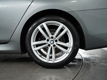 2017 (17) BMW 7 SERIES 730d M Sport 4dr Auto