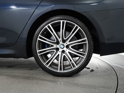 2018 (18) BMW 5 SERIES 530d xDrive M Sport 4dr Auto