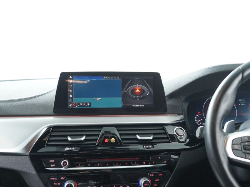 2019 (19) BMW 5 SERIES 520d M Sport 4dr Auto 3277532