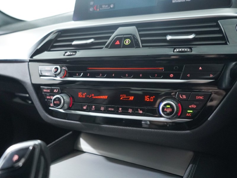 2019 (19) BMW 5 SERIES 520d M Sport 4dr Auto 3277537