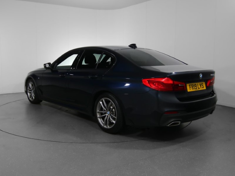 2019 (19) BMW 5 SERIES 520d M Sport 4dr Auto 3277557
