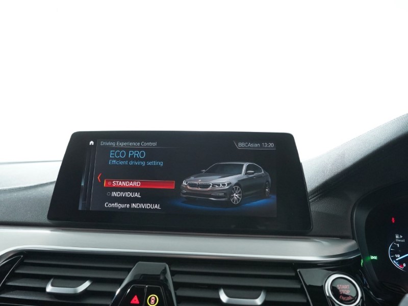 2019 (19) BMW 5 SERIES 520d M Sport 4dr Auto 3277546