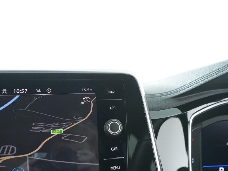 2022 (22) VOLKSWAGEN T-ROC 1.5 TSI EVO R-Line 5dr DSG 3332853