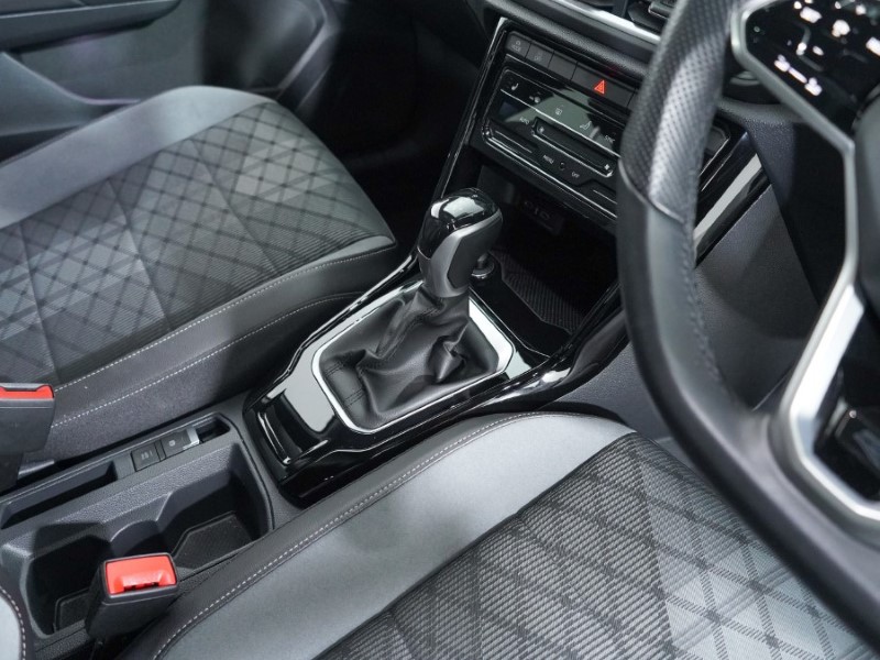 2022 (22) VOLKSWAGEN T-ROC 1.5 TSI EVO R-Line 5dr DSG 3332826