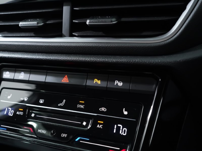 2022 (22) VOLKSWAGEN T-ROC 1.5 TSI EVO R-Line 5dr DSG 3332859