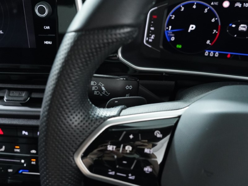 2022 (22) VOLKSWAGEN T-ROC 1.5 TSI EVO R-Line 5dr DSG 3332848