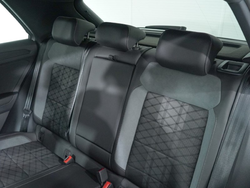 2022 (22) VOLKSWAGEN T-ROC 1.5 TSI EVO R-Line 5dr DSG 3332839