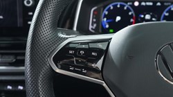 2022 (22) VOLKSWAGEN T-ROC 1.5 TSI EVO R-Line 5dr DSG 3332849