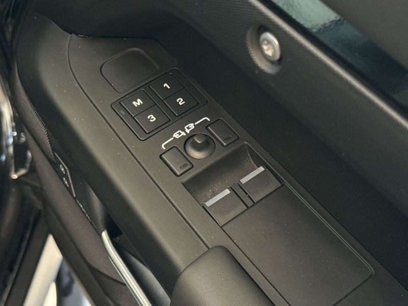 2024 (74) LAND ROVER DEFENDER 3.0 D250 X-Dynamic HSE 90 3dr Auto 4916284