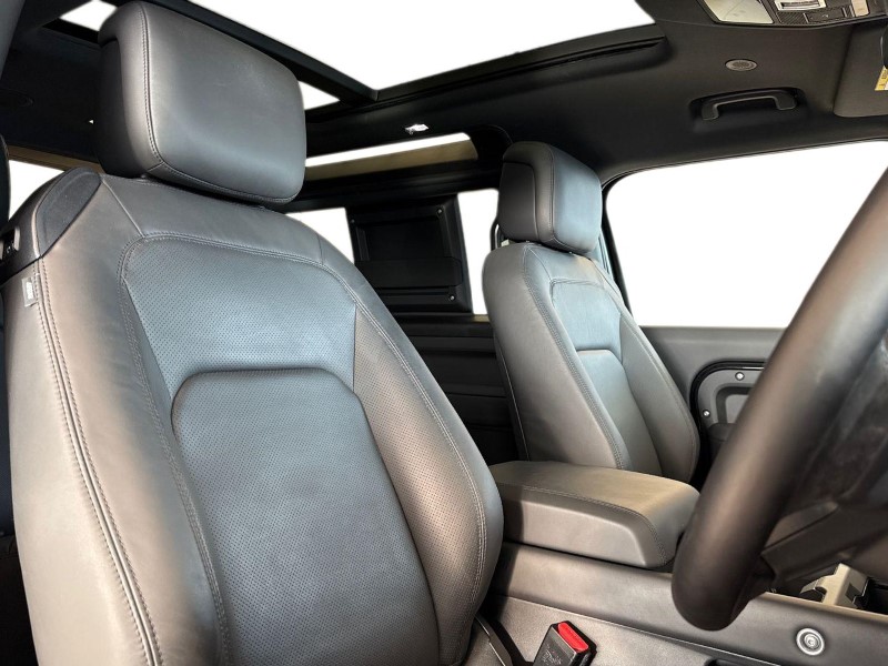 2024 (74) LAND ROVER DEFENDER 3.0 D250 X-Dynamic HSE 90 3dr Auto 4916287