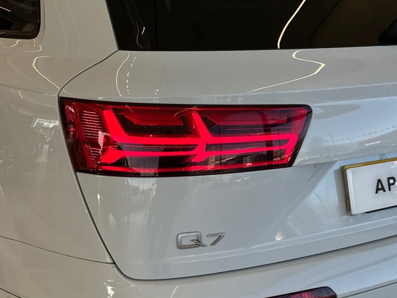 2018 (68) AUDI Q7 50 TDI Quattro Black Edition 5dr Tiptronic 4928280