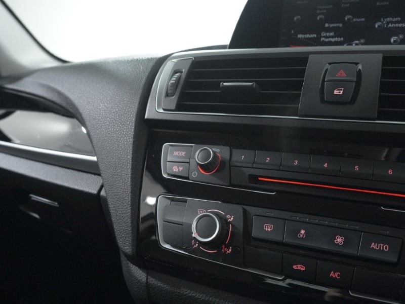 2015 (65) BMW 1 SERIES 116d Sport 3dr 3449139