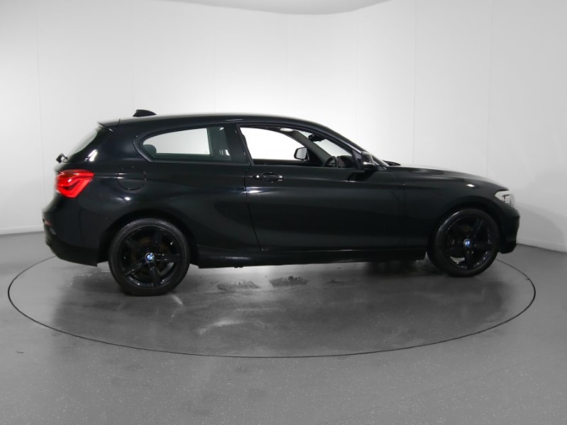 2015 (65) BMW 1 SERIES 116d Sport 3dr 3449160