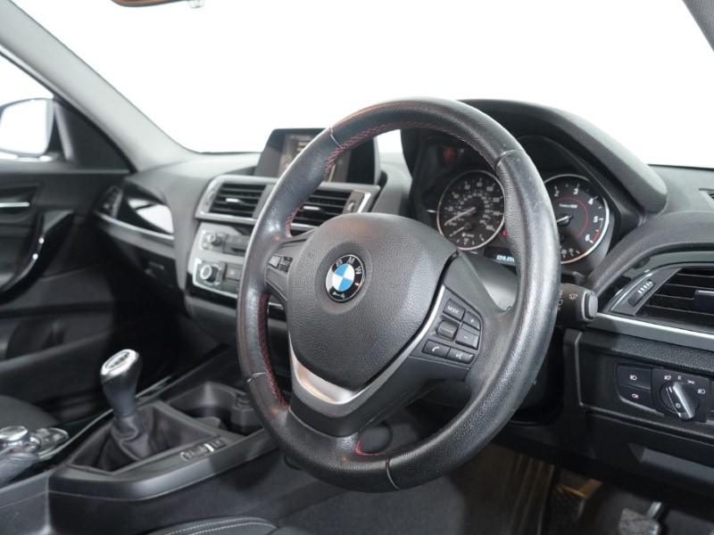 2015 (65) BMW 1 SERIES 116d Sport 3dr 3449119