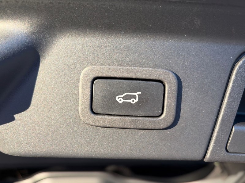 2021 (71) LAND ROVER RANGE ROVER VELAR 2.0 D200 Edition 5dr Auto 4925386