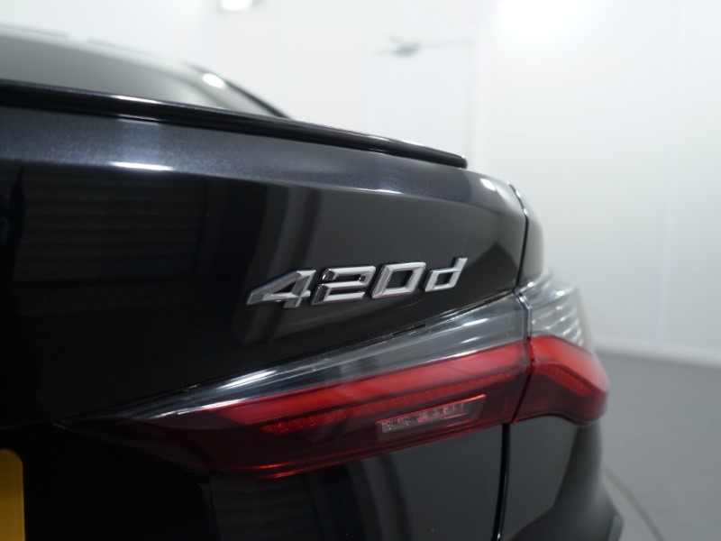 2021 (21) BMW 4 SERIES 420d xDrive MHT M Sport 2dr Step Auto 3458992