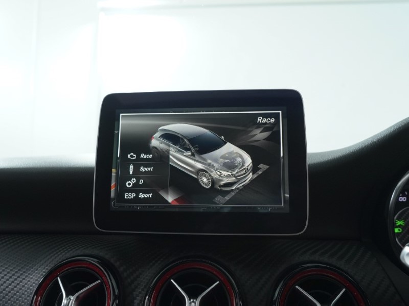 2017 (67) MERCEDES-BENZ A CLASS A45 4Matic 5dr Auto 3498792