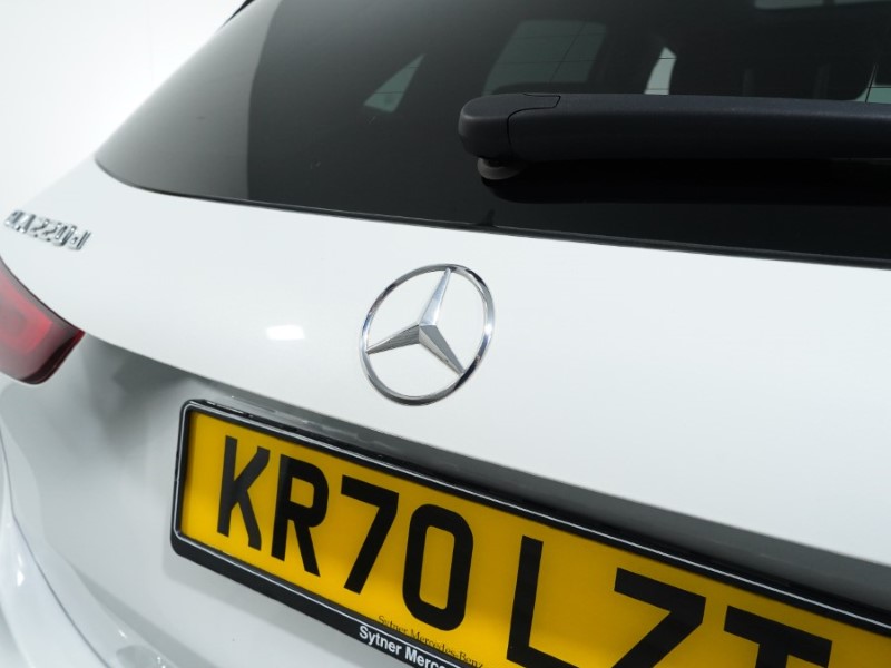 2020 (70) MERCEDES-BENZ GLA 220d 4Matic AMG Line Premium Plus 5dr Auto 3543130