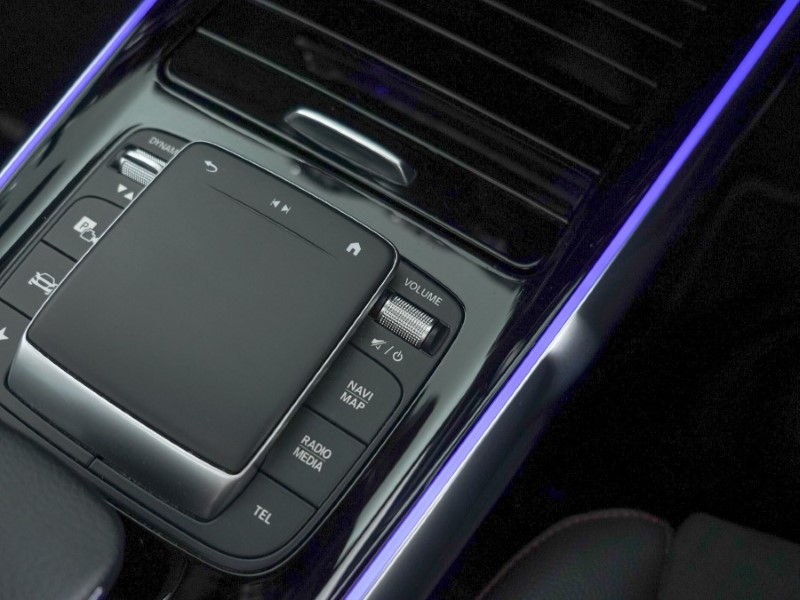 2020 (70) MERCEDES-BENZ GLA 220d 4Matic AMG Line Premium Plus 5dr Auto 3543140