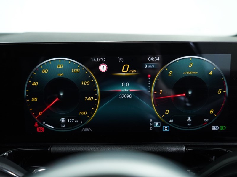 2020 (70) MERCEDES-BENZ GLA 220d 4Matic AMG Line Premium Plus 5dr Auto 3543147