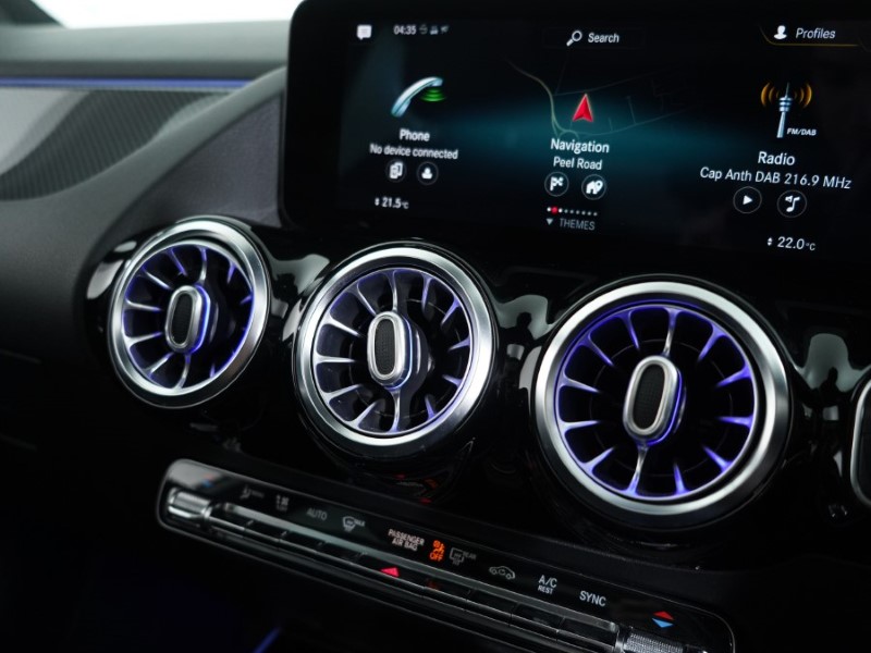 2020 (70) MERCEDES-BENZ GLA 220d 4Matic AMG Line Premium Plus 5dr Auto 3543157