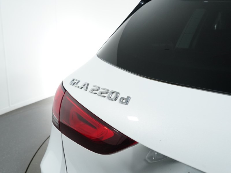 2020 (70) MERCEDES-BENZ GLA 220d 4Matic AMG Line Premium Plus 5dr Auto 3543131