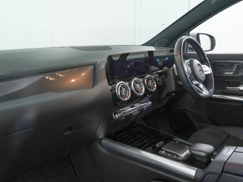 2020 (70) MERCEDES-BENZ GLA 220d 4Matic AMG Line Premium Plus 5dr Auto 3543125