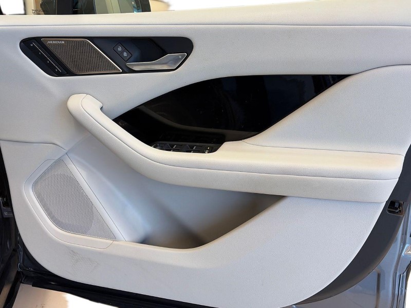 2021 (71) JAGUAR I-PACE 294kW EV400 Black 90kWh 5dr Auto [11kW Charger] 4936901