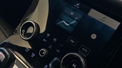 2022 (22) LAND ROVER RANGE ROVER EVOQUE 1.5 P300e R-Dynamic SE 5dr Auto 4944373