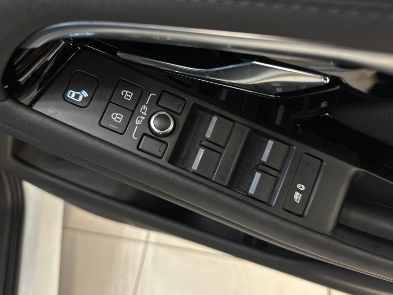 2022 (22) LAND ROVER RANGE ROVER EVOQUE 1.5 P300e R-Dynamic SE 5dr Auto 4944365