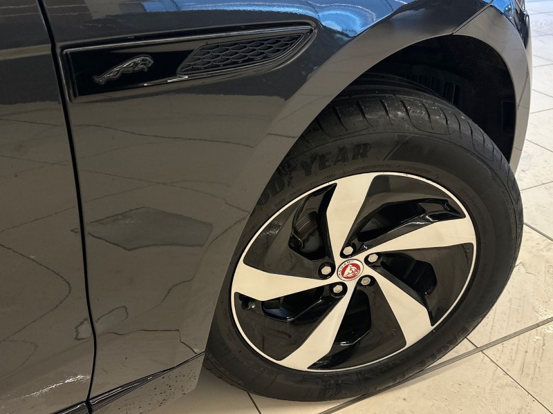 2023 (72) JAGUAR F-PACE 2.0 P400e R-Dynamic Black 5dr Auto AWD 4942267