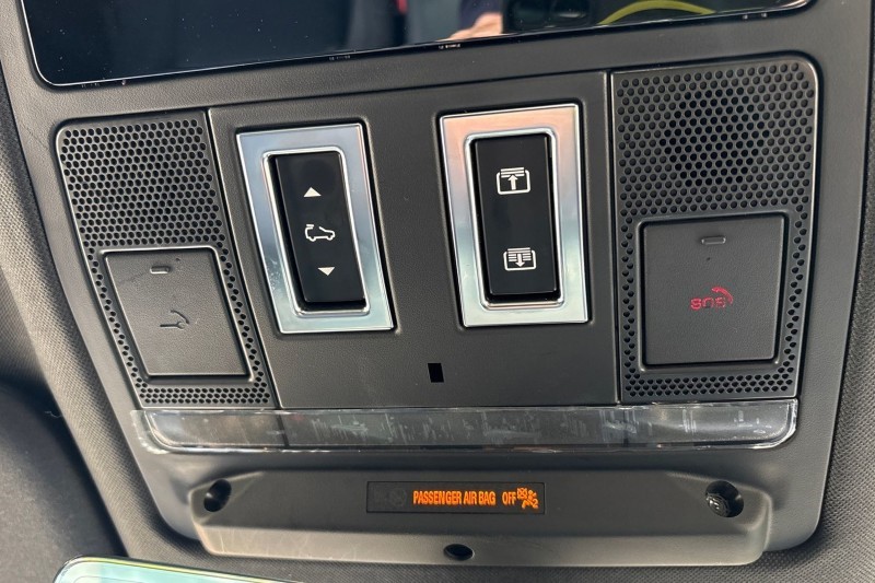 2023 (23) LAND ROVER DEFENDER 3.0 D250 X-Dynamic HSE 110 5dr Auto 5475609