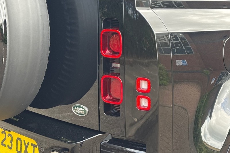2023 (23) LAND ROVER DEFENDER 3.0 D250 X-Dynamic HSE 110 5dr Auto 5475604